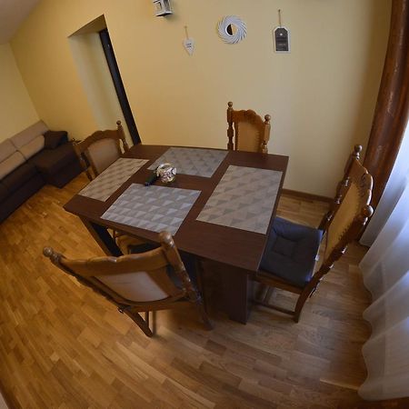 Apartment Luca Poarta Schei Брашов Екстер'єр фото