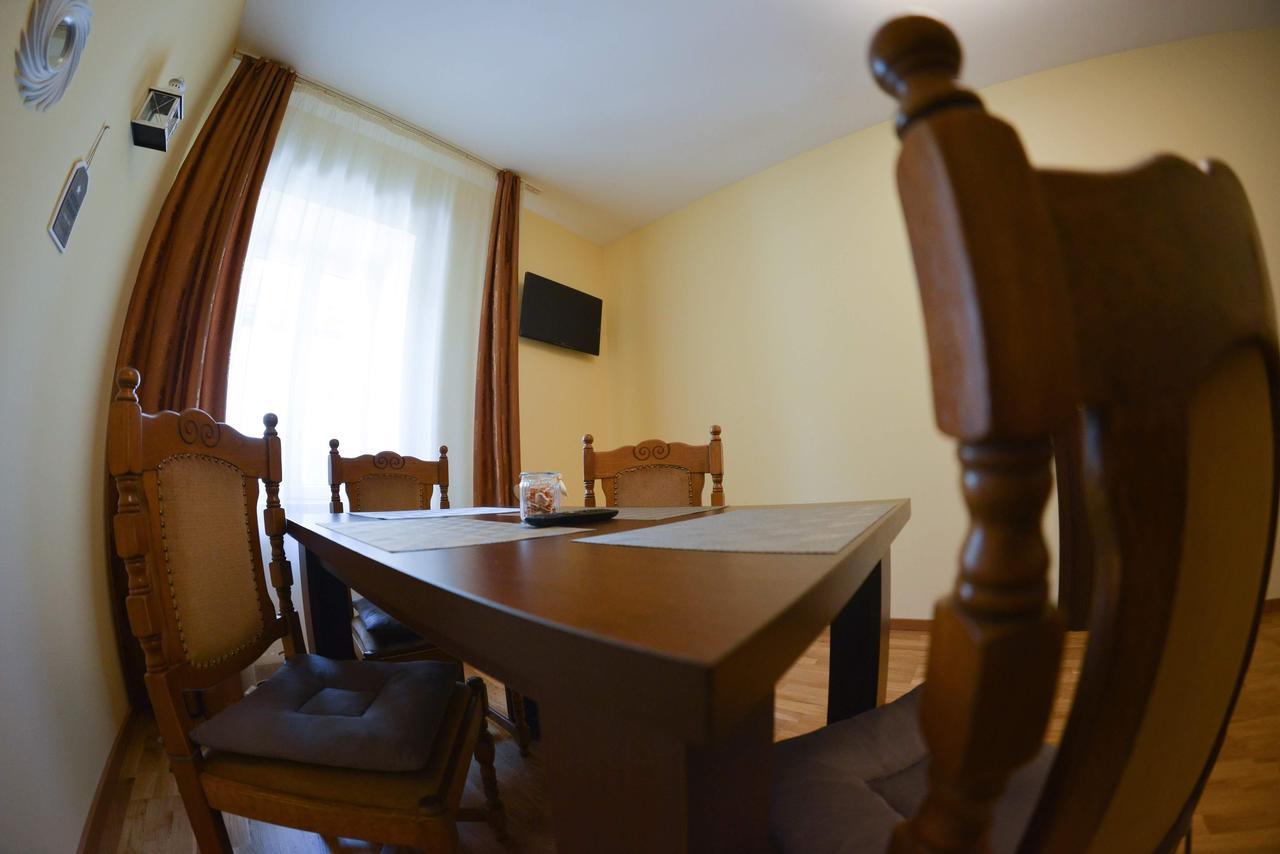 Apartment Luca Poarta Schei Брашов Екстер'єр фото