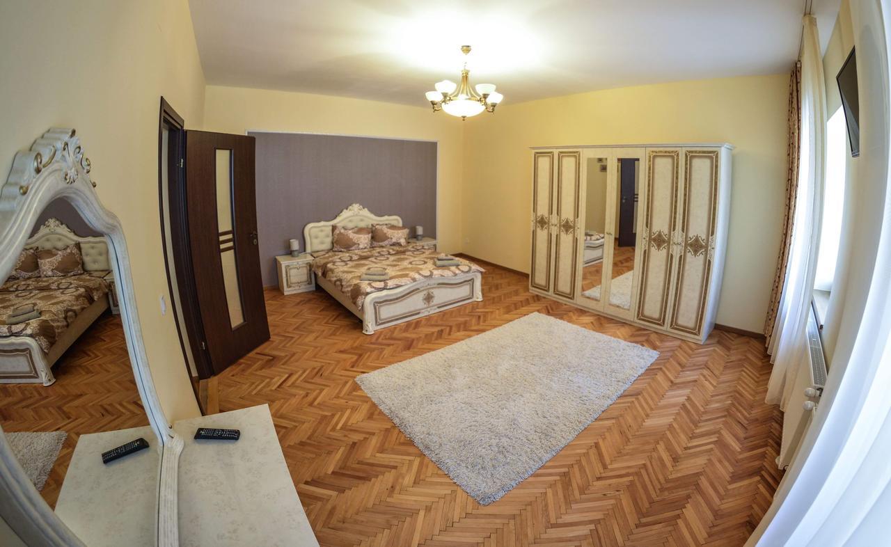 Apartment Luca Poarta Schei Брашов Екстер'єр фото